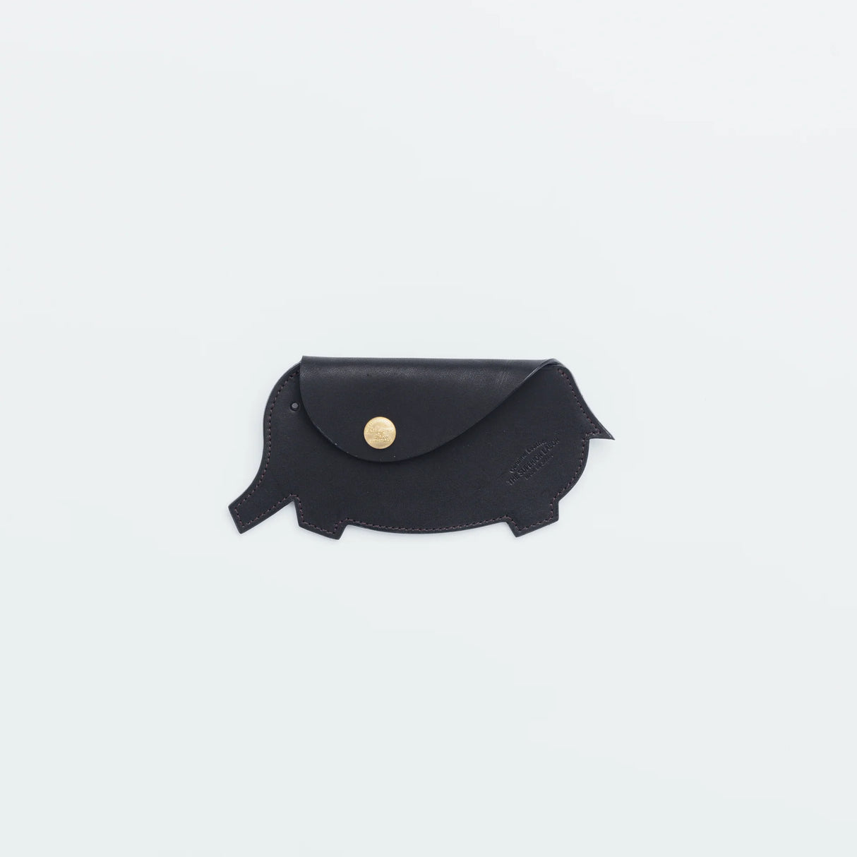 A wallet with a elephant motif.

It is durable and can be used for many years, and the design is cute and makes a nice accent.

Size: W17×H12.5cm
Leather Products
We use natural leather. While we avoid pieces with damage that could cause tearing, natural marks, wrinkles, and other characteristics are part of the leather’s charm and may be present on the product. Even within the same type of leather, color, thickness, and texture may vary.
Please be careful to avoid stains or color transfer from water exposu
