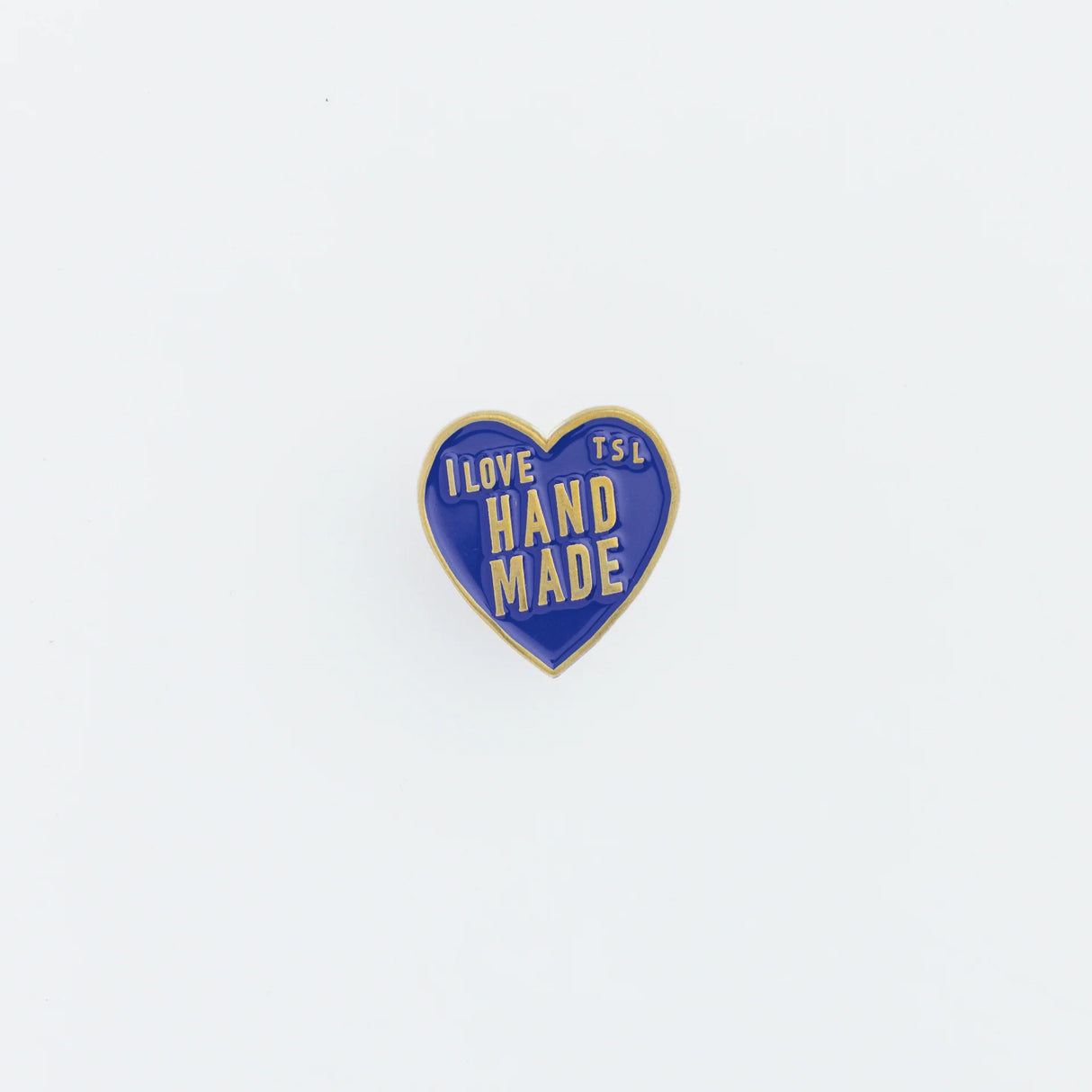 The popular "I love HANDMADE" design, well-known from our patches, is now available as a colorful pin!

It comes in 10 colors, matched to the paint colors of our engineer bags.

The metal parts are made from solid, unplated brass.

As you use it, the brass will develop a natural patina over time—enjoy the changing character that comes with age.

Color: The color you see on your screen may differ from the actual product.

Brass Products

Due to the nature of brass, some areas may appear slightly tarnished du