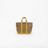 The SUPERIOR LABOR Mini Tote Bag

A simple, timeless canvas bag designed for everyday life.

Its compact size is just right for daily essentials, while the four outer pockets keep your glasses, keys, favorite pens, or notebook neatly organized.

They make it easy to stay tidy and add a touch of extra storage without changing the clean look of the bag.

Size: W37×H23.5×D12.5cm
Canvas Products
Painted areas may be affected by friction or water, which can cause color transfer. Please handle with care.