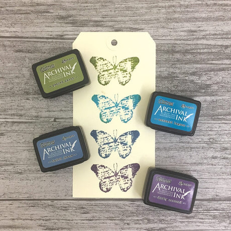 Tim Holtz Distress® Mini Archival Ink pads are waterproof, acid-free dye inks featuring the classic Distress color palette in the same fade resistant formula used in Ranger Archival Ink.