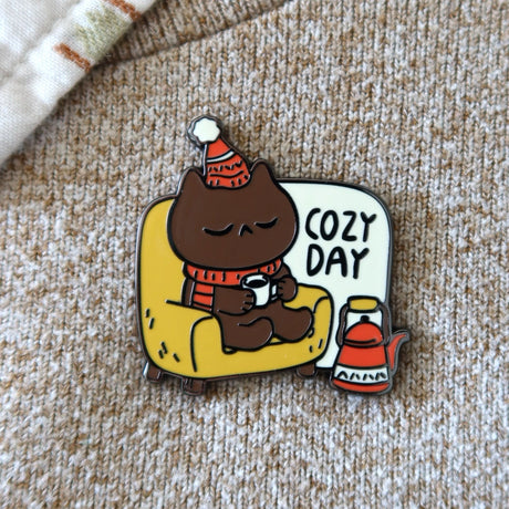 Hard enamel accessory made of metal with enamel coating and rubber clutch backing. Suitable for decoration on bags, jackets, and hats.

Approx. 1 in.