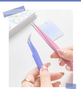 This tool comes in handy for all your craft projects, especially when handling small beads and stickers. These precision tweezers are flexible and convenient.&nbsp;