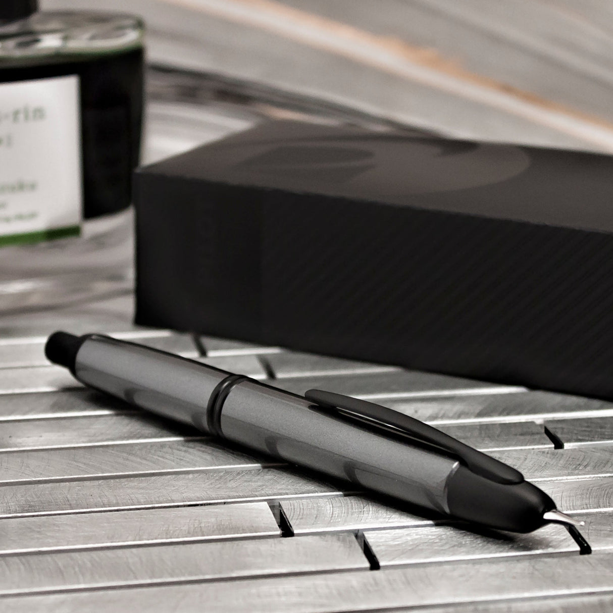 Pilot Vanishing Point Fountain Pen - Gun Metal Black Matte