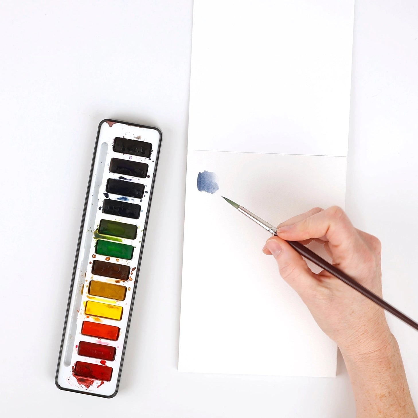 Delight in the art of watercolor with a pad of watercolor paper. Cold press paper has a slight texture and is beautiful to paint on with watercolors.

Details:

12 sheets of 110lb watercolor paper, tear off at top
Decorative cover and sturdy chipboard backer