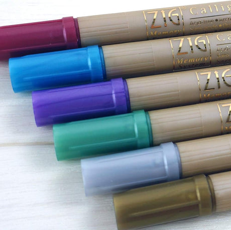 Create thin and thick letters all within one pen! The hard chiseled nibs allow calligraphers and hand letterers the convenience of rendering oblique lines without the hassle of dip pens. These pens are also compatible with watercolors and alcohol inks giving you a wide range of mixed media options. Store horizontally when not in use.

Thin nib: 2 mm
Thick nib: 3.5 mm
Water based pigment
Photo safe
Acid free
Lightfast
