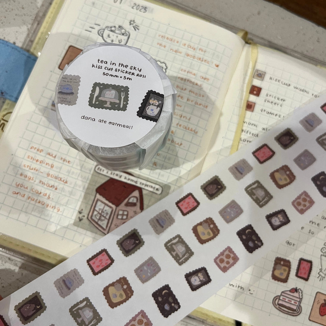Washi sticker roll - it's like endless stickers, sort of!

Measurements: 50 mm x 5m