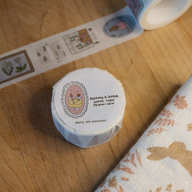 The life of felix the bunny and jonas the bear

25 mm x 10m washi tape