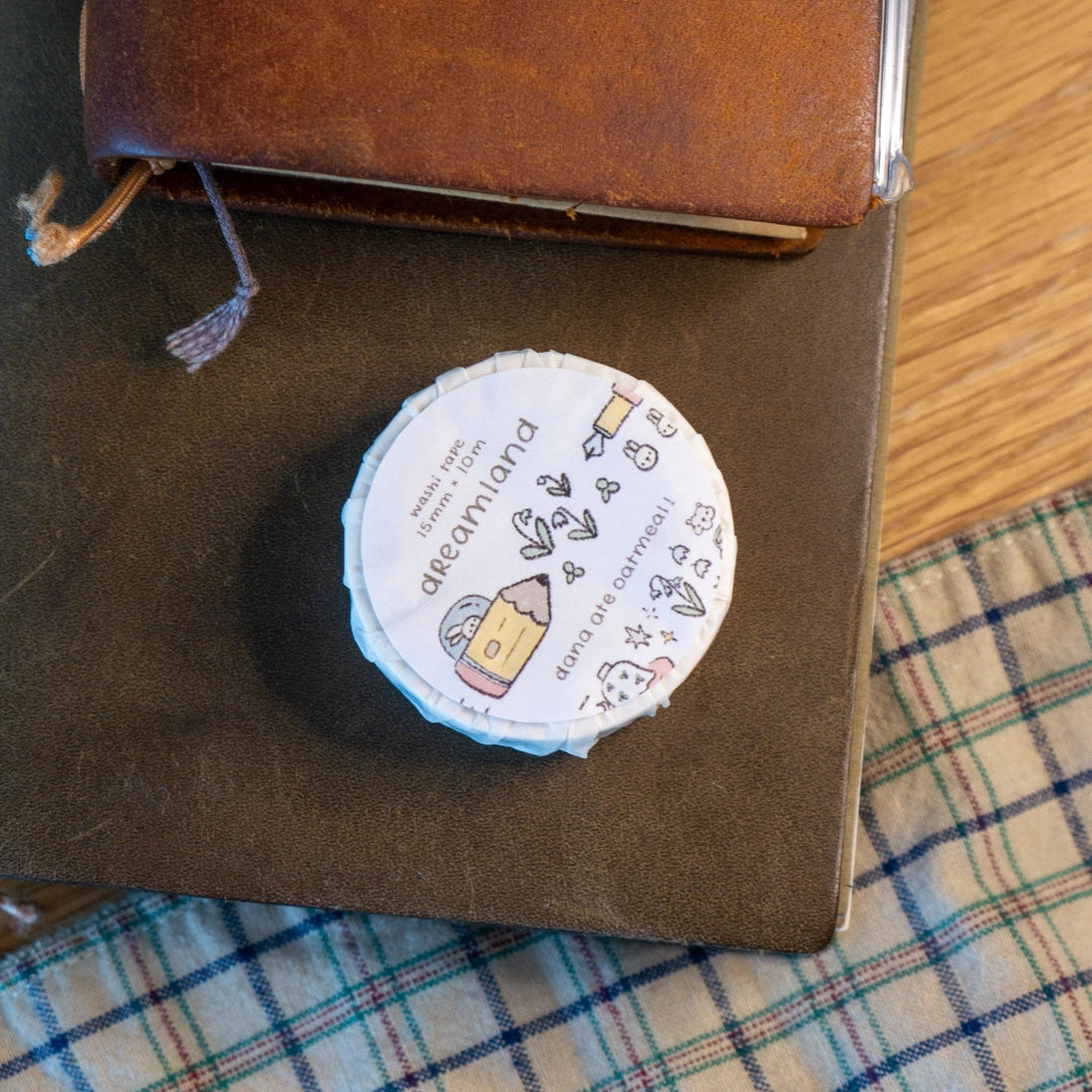 Enjoy a trip to dreamland, where stationery items are waiting

1 washi tape roll

15 mm x 10 m