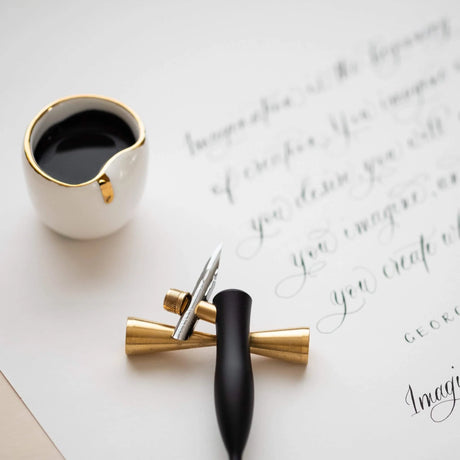 I wanted to create a calligraphy pen that would feel like a fantastic experience every time you use it. Its design has been methodically planned to be the best of both form and function. Feeling wonderful in the hand it's contoured body fits snuggly in the hand whilst giving you the perfect balance to write smoothly and precisely.

The Flourish is precision machined from a solid Aluminium bar meaning that it will last a lifetime and give you just the right amount of weight without feeling too heavy.