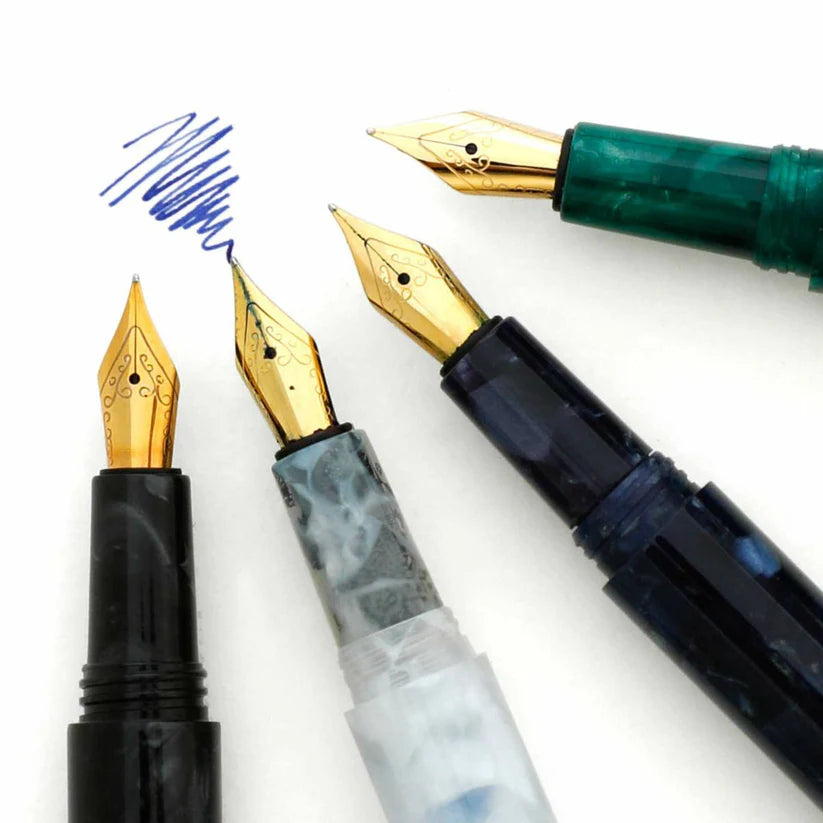 Marbled Fountain Pen (ATTACHÉ) White