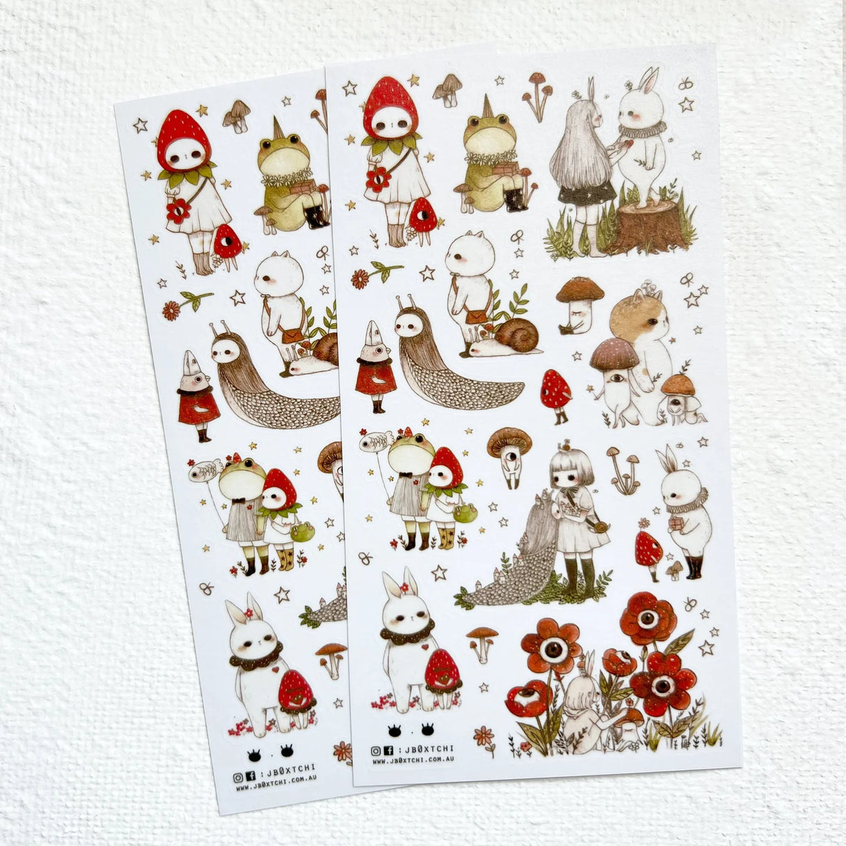 This whimsical themed washi sticker sheet was illustrated by jb0xtchi (Jessica Ng). jb0xtchi creates stationary and small trinkets from whimsical ideas in the form of painting using ink, watercolour, and gouache.

Washi Material Sticker Sheet
Height: 170mm x Width: 90mm
Includes 1 sticker sheet