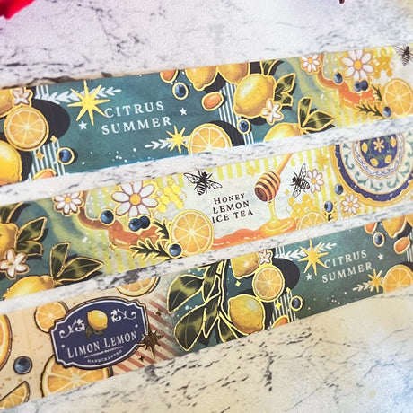 Pegushi Washi Tape - Gold Foil Lemon
15mm x 5m long washi tape
7 repeating patterns
Peggy is an illustrator, designer and Background Painter in TV animation specializing in vibrant colorful drawings and gold foil. Her work is inspired by Chinese folklore imagery she grew up with and wishes to spread her interpretation of her culture. She also has a great fondness for the ocean and all marine life, and hope to spread the love for all water dwelling creatures.